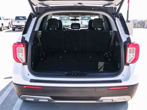 Used 2023 Ford Explorer XLT w/ Equipment Group 202A RWD image 28