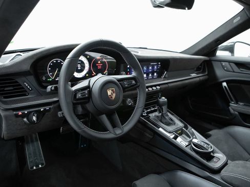 Used 2026 Porsche 911 GT3 RWD image 4