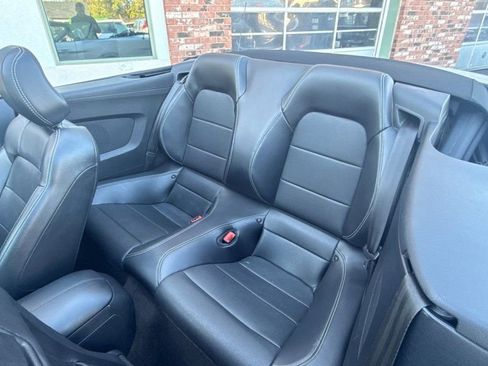 Used 2019 Ford Mustang Premium image 15