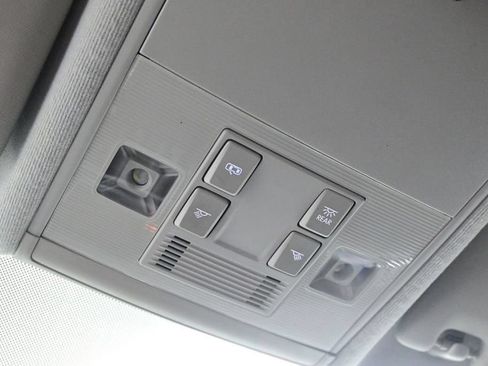 Used 2022 Volkswagen Tiguan S FWD image 25