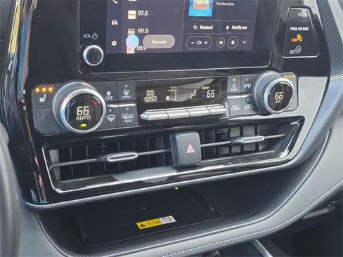 Certified 2023 Toyota Highlander XSE image 23