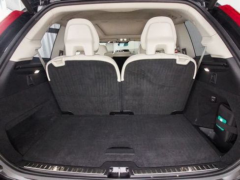 Certified 2025 Volvo XC90 T8 Plus w/ Protection Package Premier AWD/4WD image 23