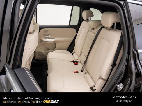 New 2026 Mercedes-Benz GLB 250 4MATIC image 19