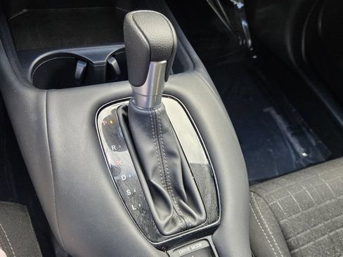 Used 2024 Honda HR-V LX image 19