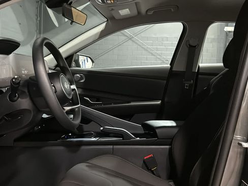 Used 2024 Hyundai Elantra SEL FWD image 10