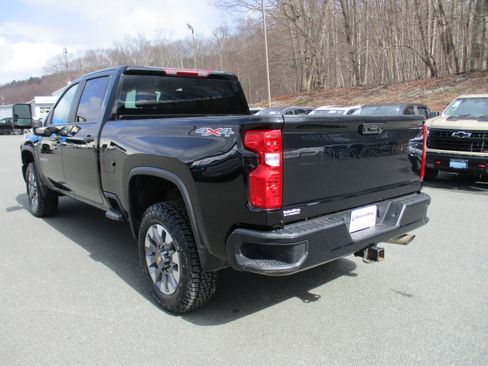 Certified 2024 Chevrolet Silverado 2500 Custom w/ Custom Convenience Package image 7