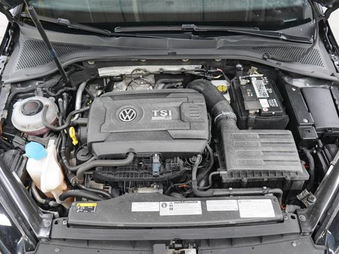 Used 2019 Volkswagen Golf R 4-Door AWD/4WD image 31