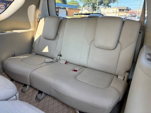 Used 2014 INFINITI QX80 4WD w/ Deluxe Touring Package image 23