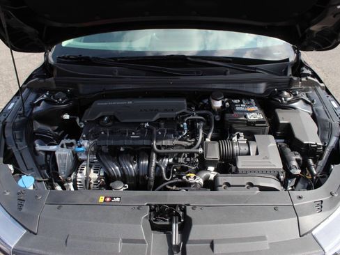 Used 2025 Kia K4 FWD image 9