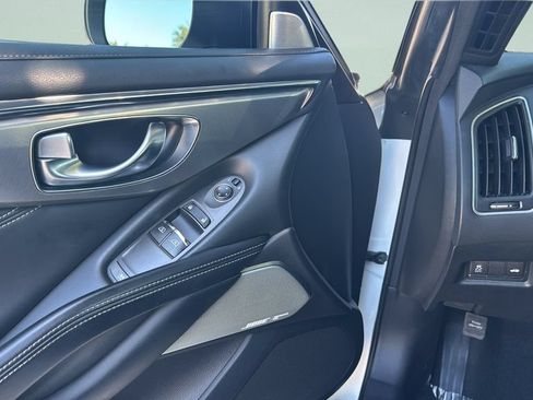 Used 2019 INFINITI Q60 3.0t Luxe AWD/4WD image 17