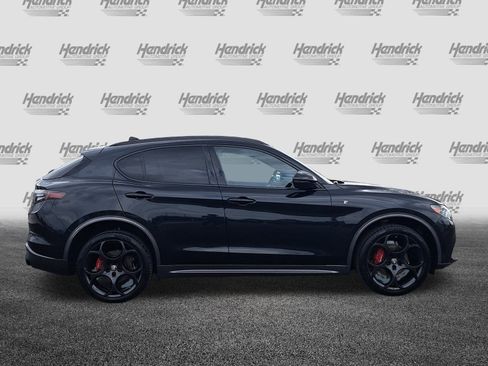 Used 2024 Alfa Romeo Stelvio Ti w/ Performance Driving Package image 10