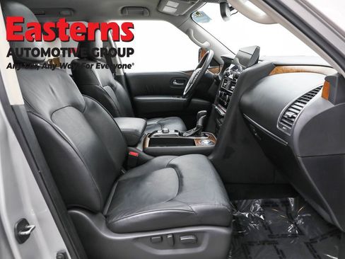 Used 2024 Nissan Armada SL w/ Captain's Chairs Package image 30