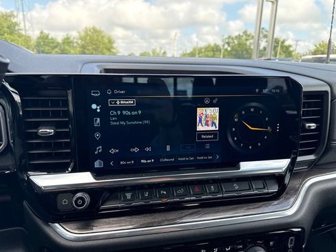 Used 2024 Chevrolet Silverado 2500 LTZ w/ LTZ Plus Package AWD/4WD image 19