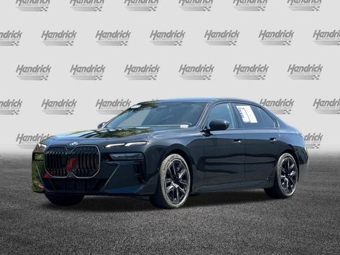 Used 2025 BMW 740i w/ Premium Package RWD image 9