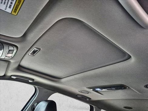 Used 2025 Kia Telluride S FWD image 14