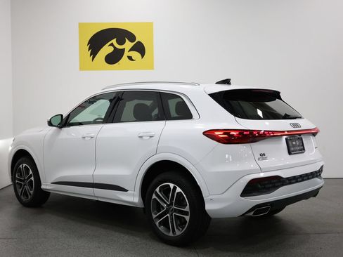 Used 2025 Audi Q5 Premium w/ Convenience Package AWD/4WD image 9