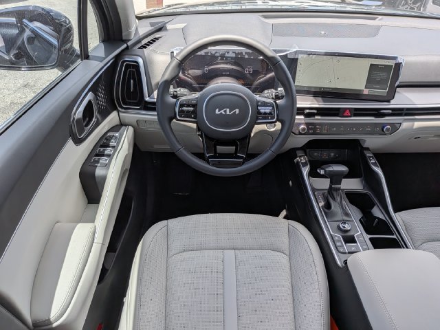 Used 2025 Kia Sorento EX FWD image 15