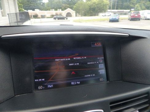 Used 2011 INFINITI M37 w/ Deluxe Touring Pkg RWD image 21