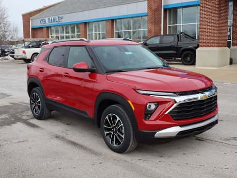 New 2026 Chevrolet TrailBlazer LT w/ Convenience Package AWD/4WD image 2