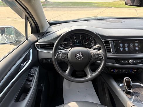 Used 2019 Buick Enclave Essence AWD/4WD image 43