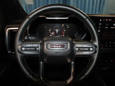 Used 2023 GMC Canyon Elevation w/ Elevation Premium Package RWD image 10