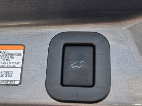 Used 2015 Toyota Sienna Limited image 30