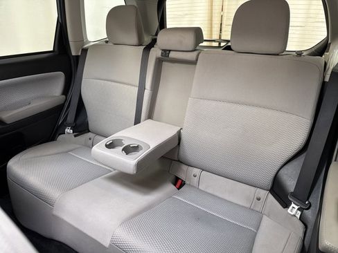 Used 2017 Subaru Forester 2.5i Premium image 13