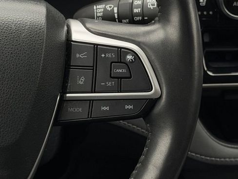 Used 2023 Toyota Highlander Limited AWD/4WD image 14