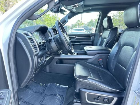 Used 2022 RAM 1500 Laramie AWD/4WD image 13