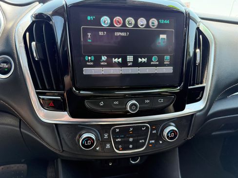 Used 2019 Chevrolet Traverse LT w/ LT Premium Package FWD image 11