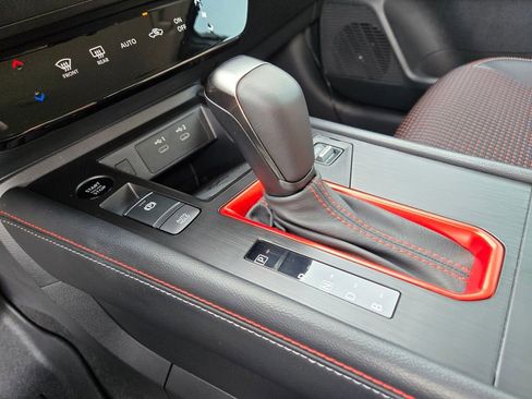 Certified 2025 Nissan Kicks SR image 26