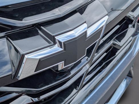 New 2026 Chevrolet Equinox RS w/ Convenience Package III FWD image 5