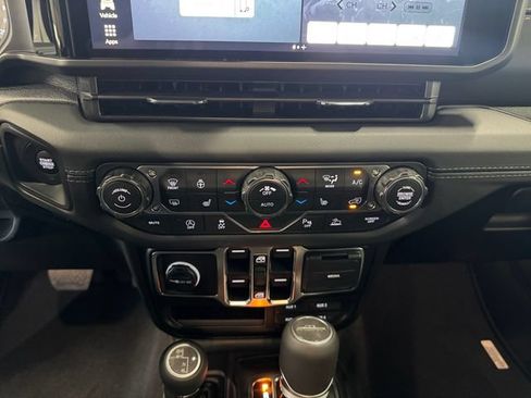 New 2026 Jeep Gladiator Mojave AWD/4WD image 3