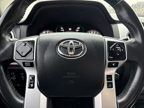 Used 2018 Toyota Tundra Limited w/ Limited Premium Package image 21