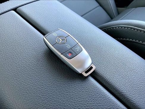 Certified 2026 Mercedes-Benz GLE 350 4MATIC image 39