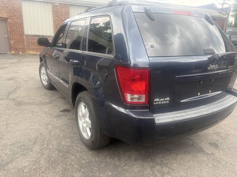 Used 2010 Jeep Grand Cherokee Laredo AWD/4WD image 1