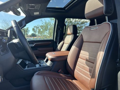 Used 2024 GMC Sierra 3500 Denali Ultimate image 11