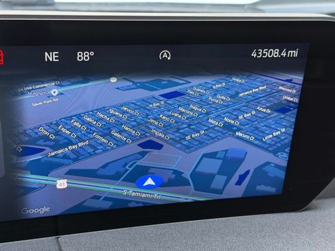 Used 2025 Ford Expedition Platinum AWD/4WD image 19