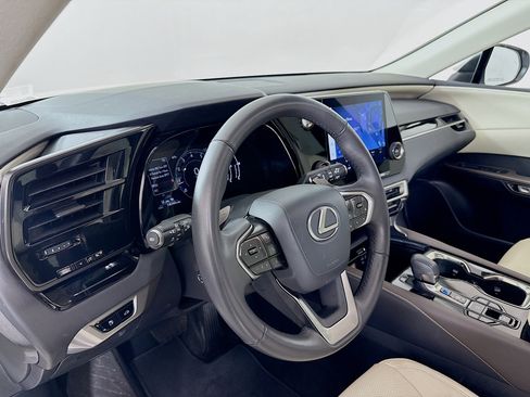 Certified 2024 Lexus RX 350 AWD w/ Accessory Package (K3) image 9