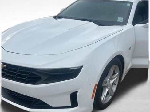 Used 2022 Chevrolet Camaro LT image 2