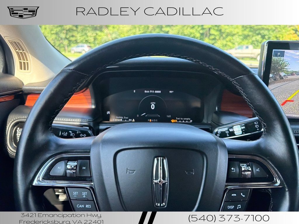 Used 2023 Lincoln Nautilus Reserve AWD/4WD image 5