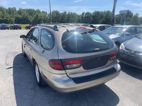 Used 2004 Ford Taurus SE FWD image 4