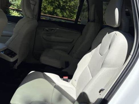 Used 2023 Volvo XC90 B6 Plus w/ Protection Package Premier AWD/4WD image 4