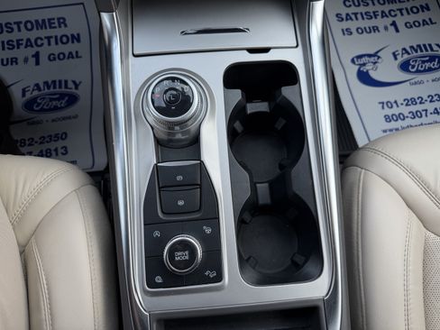 Certified 2023 Ford Explorer Platinum w/ Technology Package AWD/4WD image 17