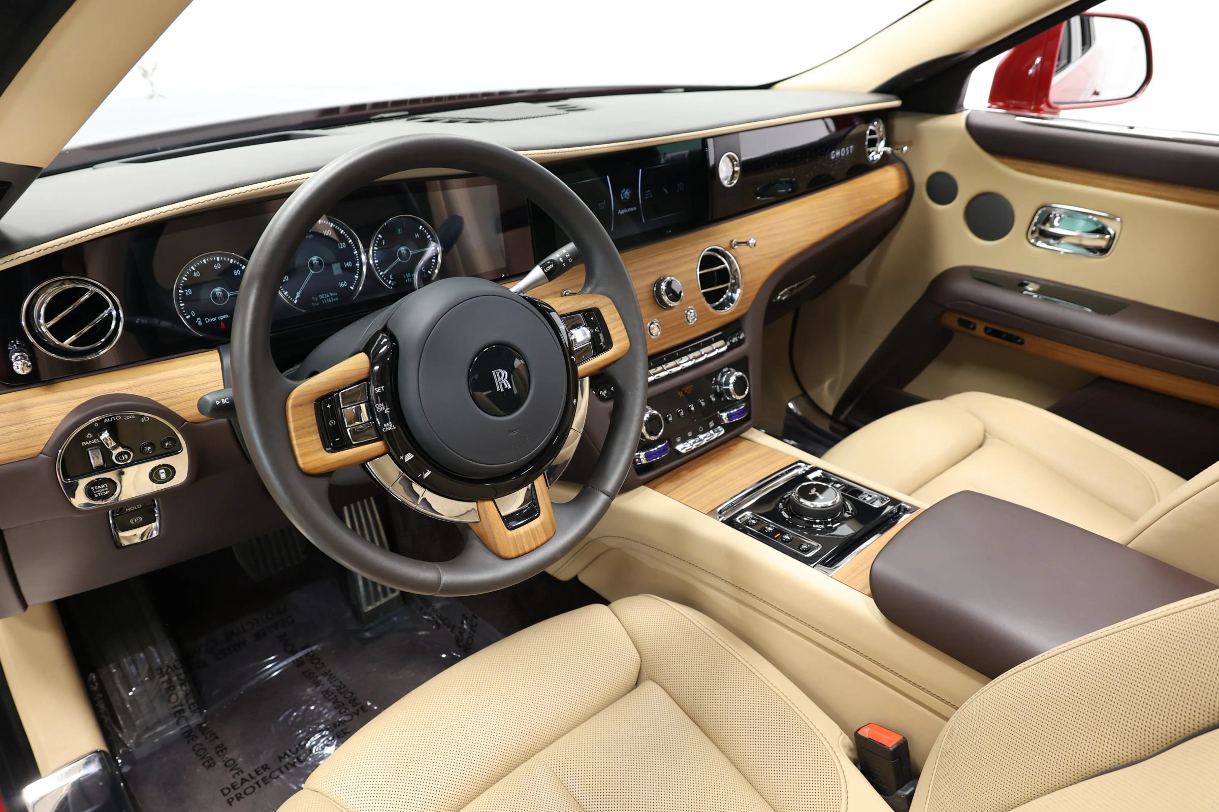 Used 2022 Rolls-Royce Ghost w/ Ghost Package AWD/4WD image 2