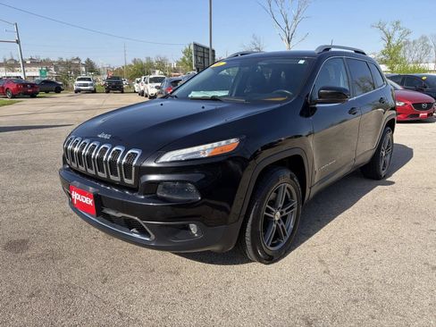 Used 2016 Jeep Cherokee Limited AWD/4WD image 3