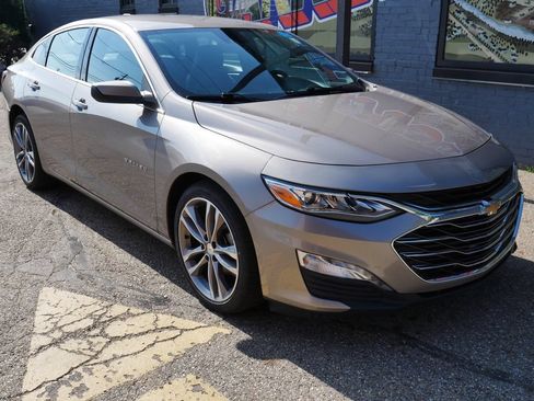 Used 2024 Chevrolet Malibu LT FWD image 32