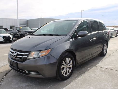Used 2016 Honda Odyssey SE image 3