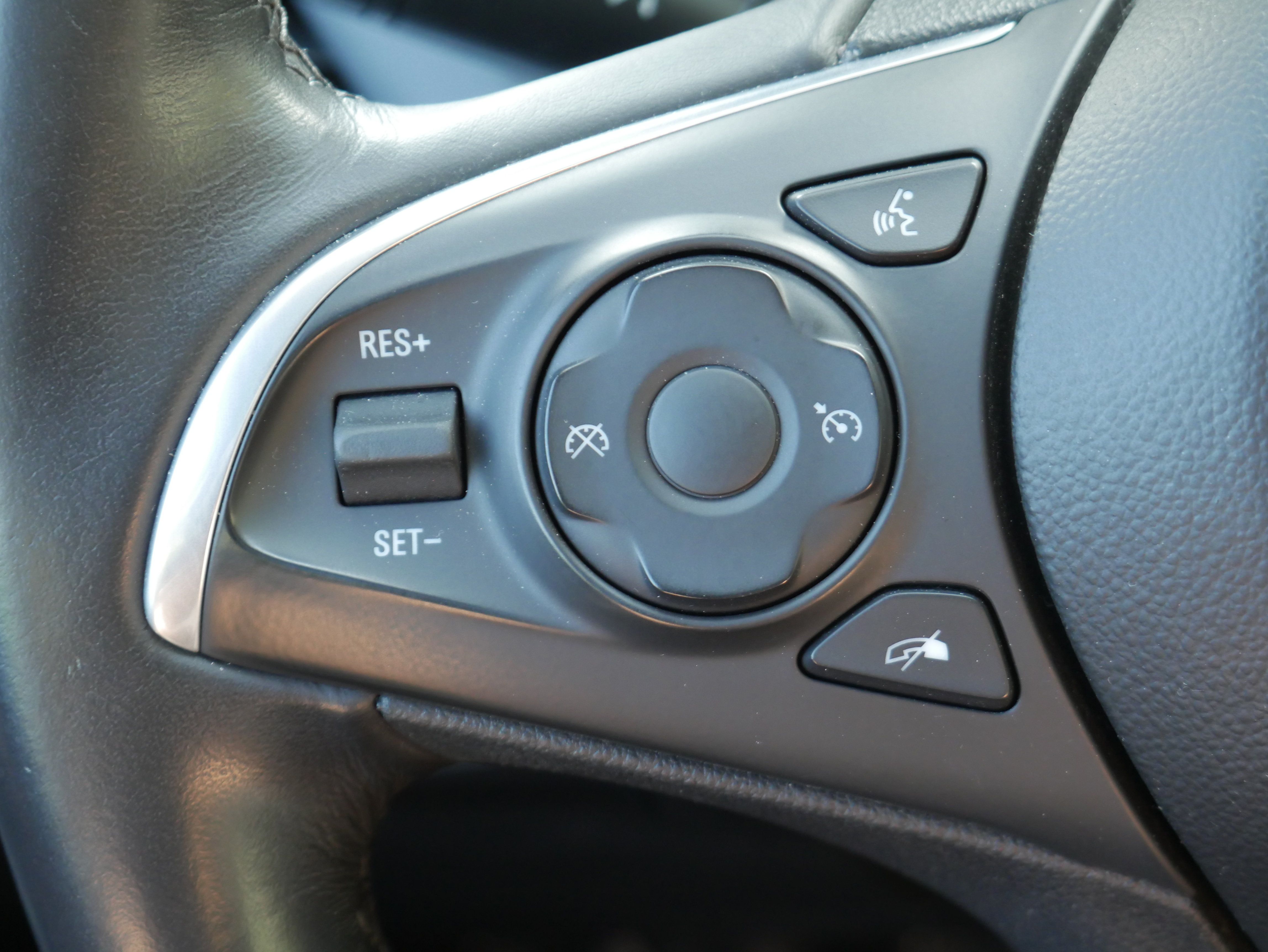 Used 2019 Buick Enclave Essence AWD/4WD image 25
