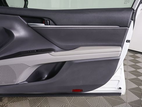 Used 2024 Toyota Camry LE image 17